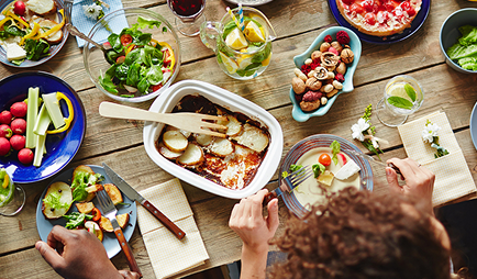 How To Choose the Right Catering Service for Your Office Event