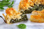 Mini vegetarian pie - Spinach, feta & potato