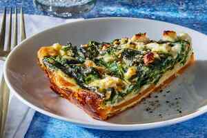 Mini vegetarian pie - Spinach, feta & potato