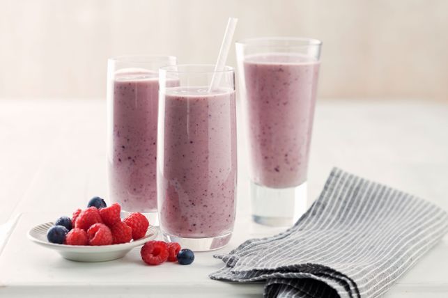 Avocado & berry power smoothie